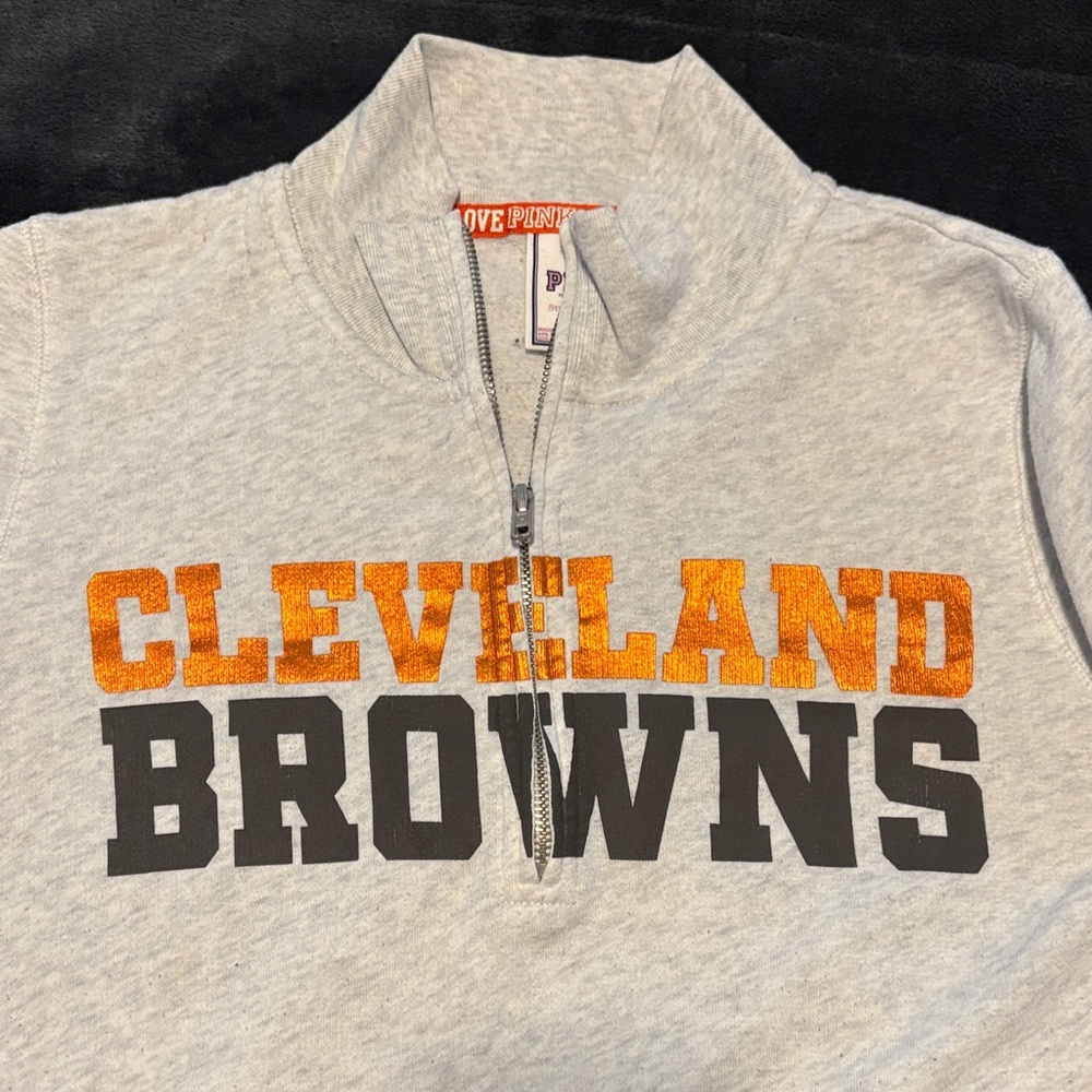 Cleveland Browns VS Sweatshirt - Picture 3 of 7